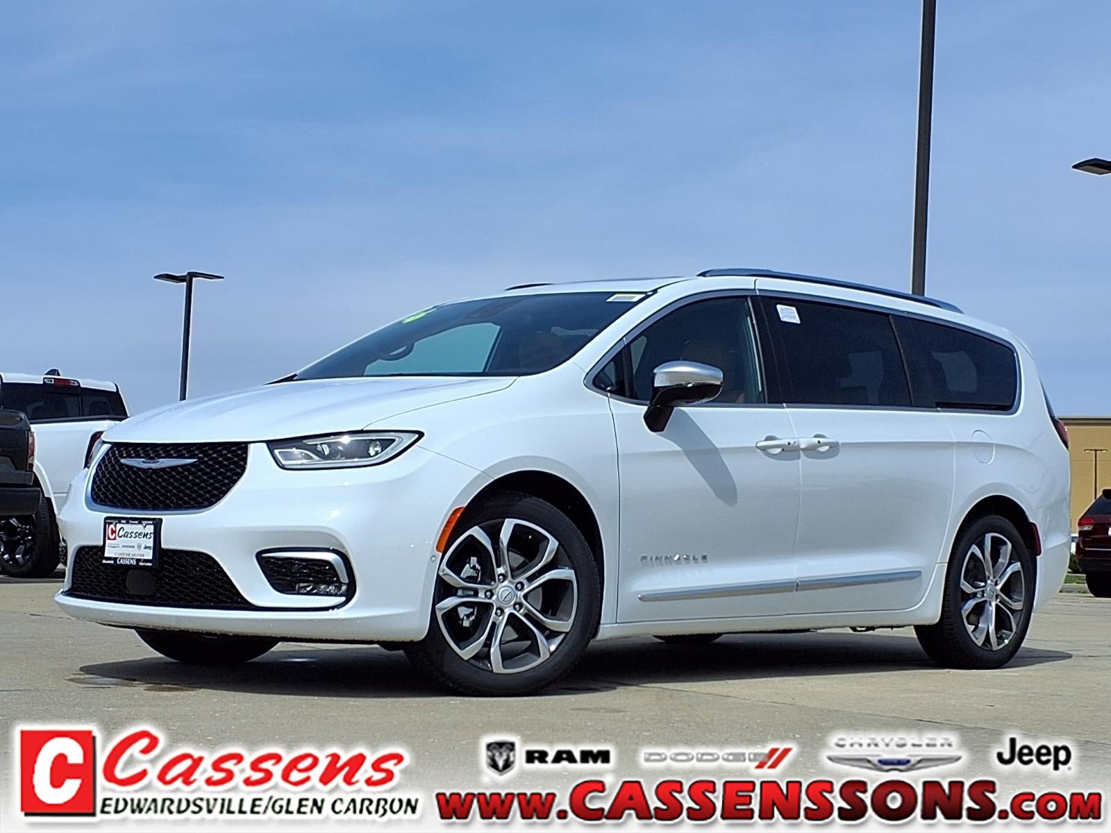 New 2026 Chrysler Pacifica Pinnacle FWD image 1