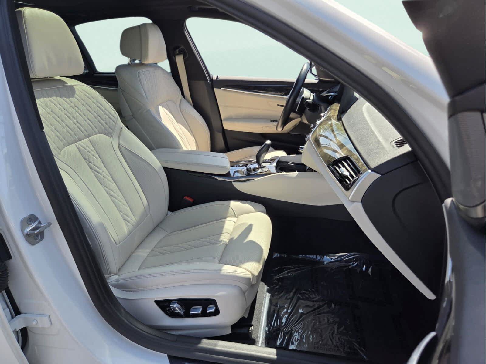 Used 2022 BMW 540i xDrive w/ Executive Package AWD/4WD image 22