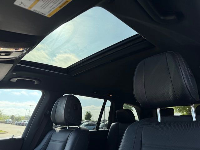 Used 2021 Mercedes-Benz GLS 450 4MATIC image 11