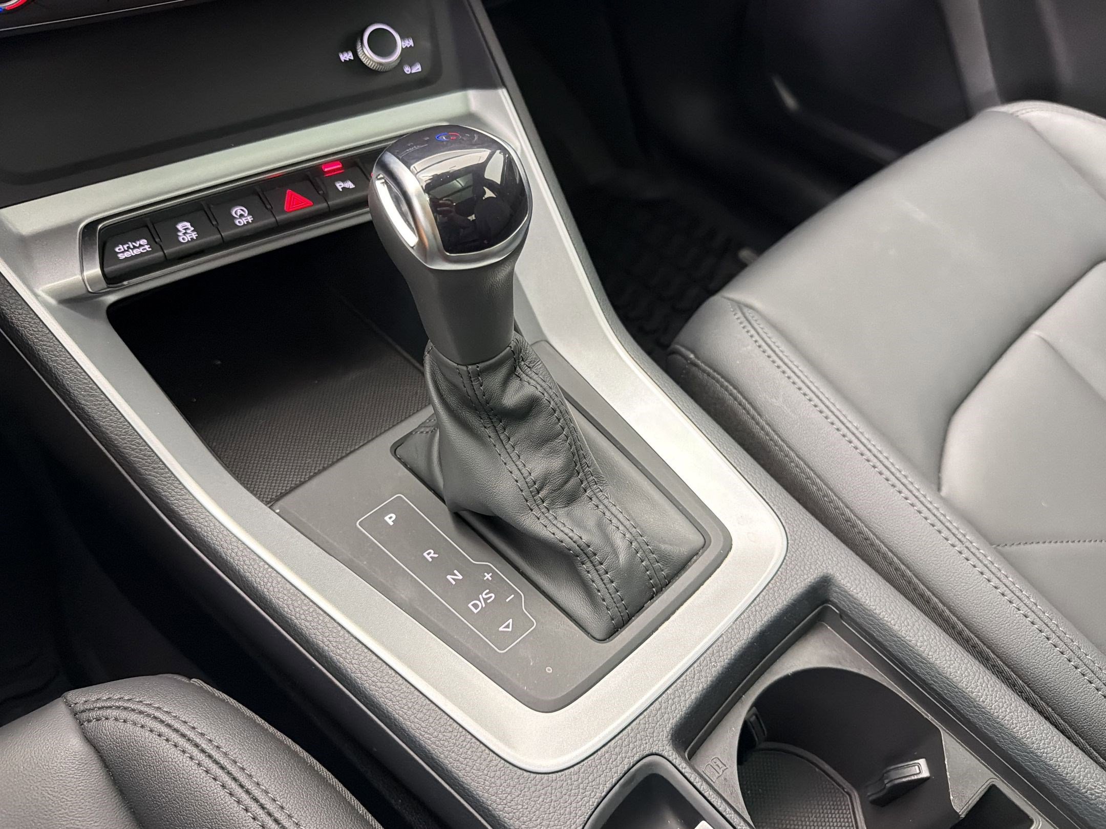 Certified 2025 Audi Q3 2.0T Premium image 19