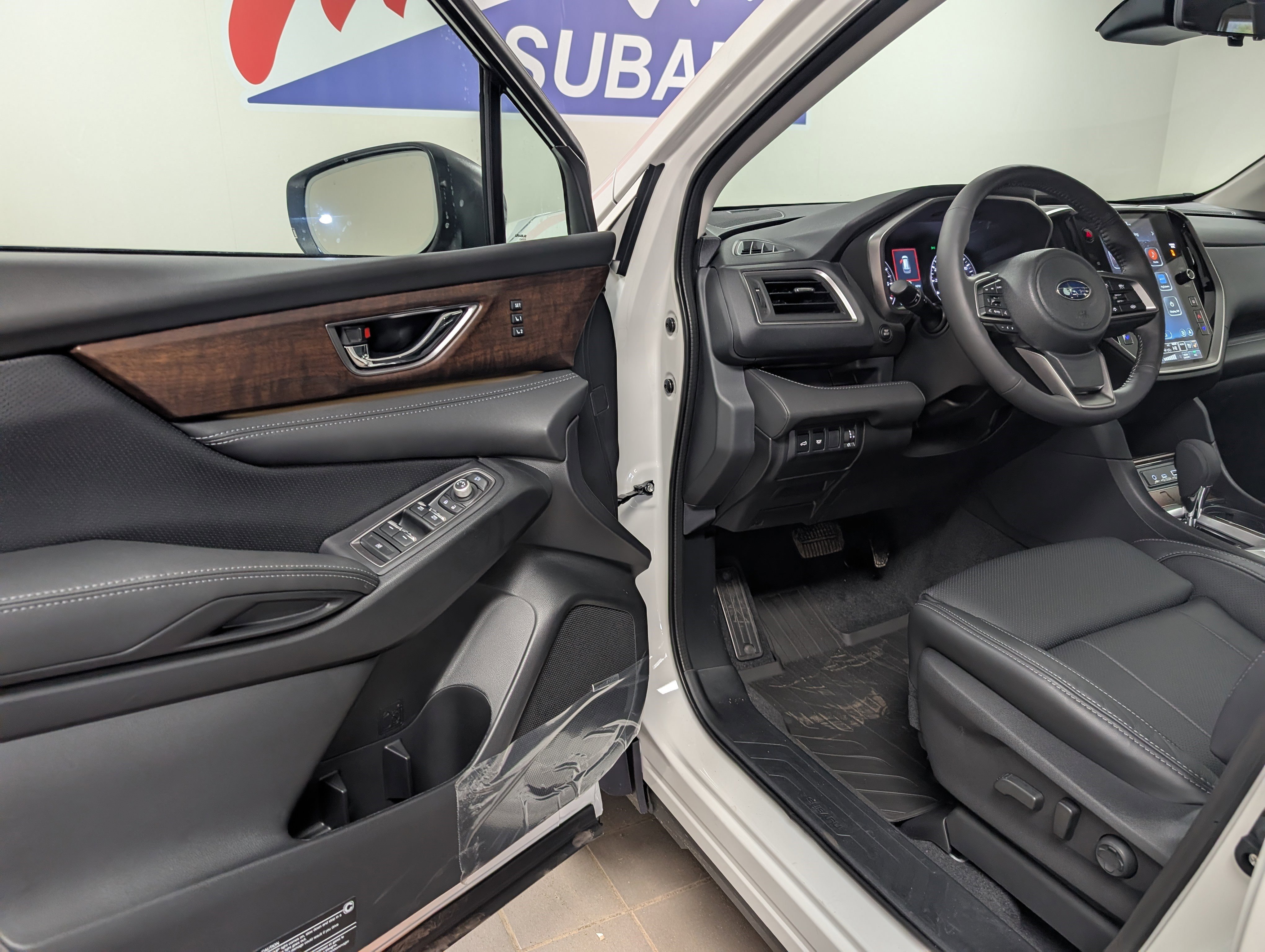 New 2025 Subaru Ascent Touring w/ Popular Package #2 image 32