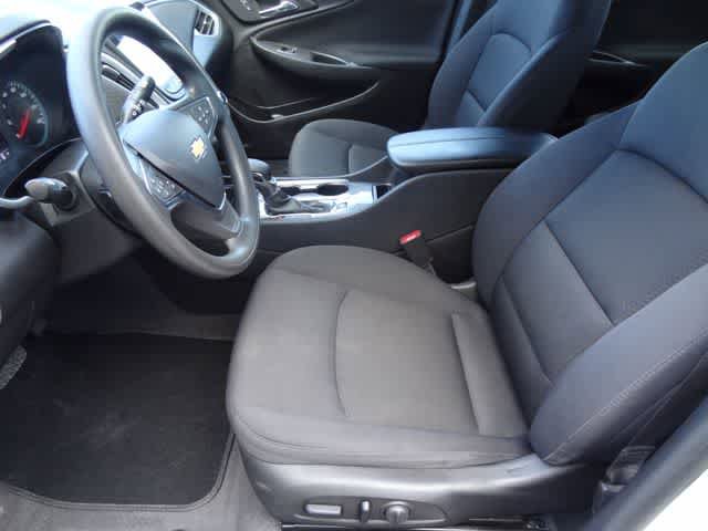 Used 2023 Chevrolet Malibu LT w/ Driver Confidence Package FWD image 6