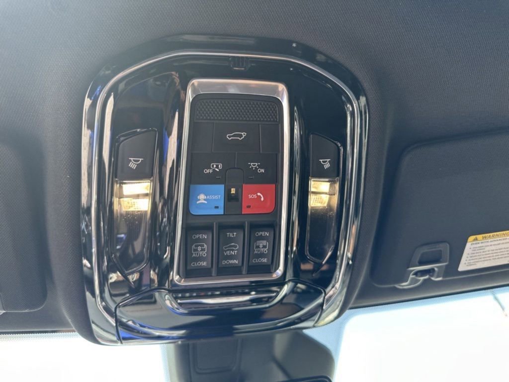 Used 2023 Jeep Grand Cherokee Summit image 28