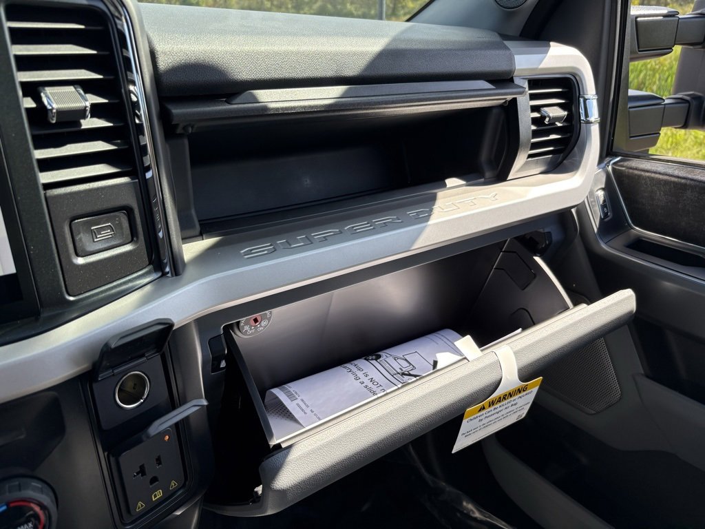 New 2026 Ford F350 XLT w/ XLT Premium Package image 46