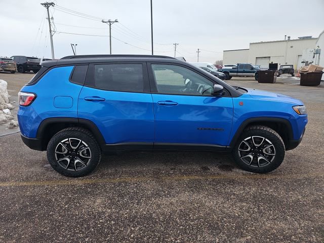 Used 2026 Jeep Compass Trailhawk image 6