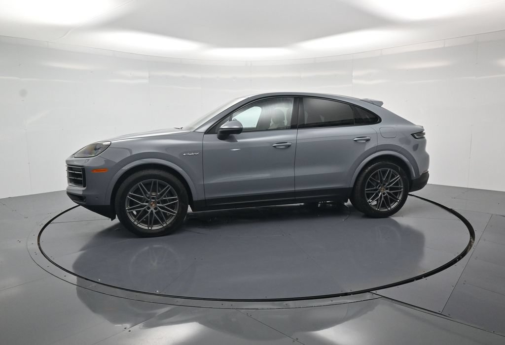 New 2026 Porsche Cayenne E-Hybrid Coupe AWD/4WD image 2