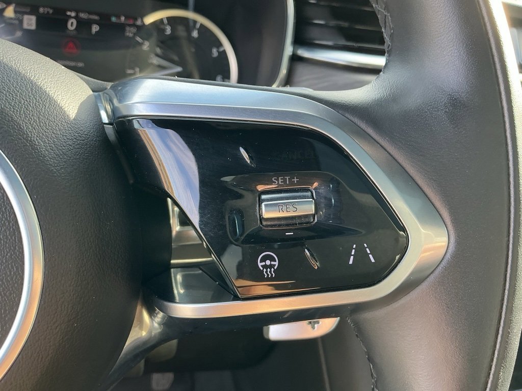 Used 2022 Jaguar F-PACE S image 15