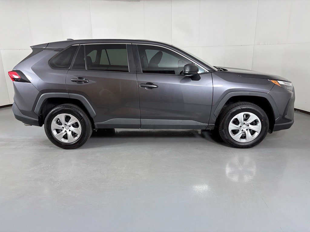 Used 2024 Toyota RAV4 LE FWD image 9