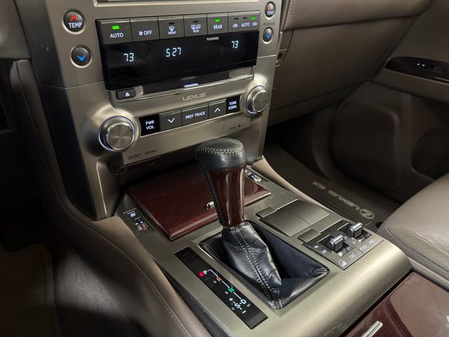 Used 2017 Lexus GX 460 Premium w/ Premium Package image 18