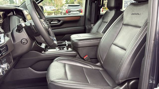 Certified 2025 GMC Yukon XL Denali image 11