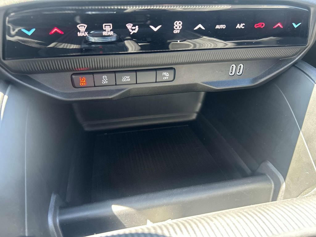 New 2026 Jeep Cherokee Laredo AWD/4WD image 9