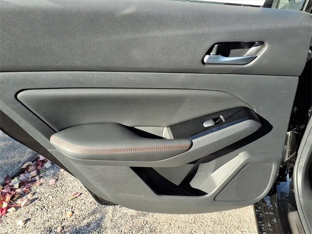 New 2025 Nissan Altima 2.5 SR image 9