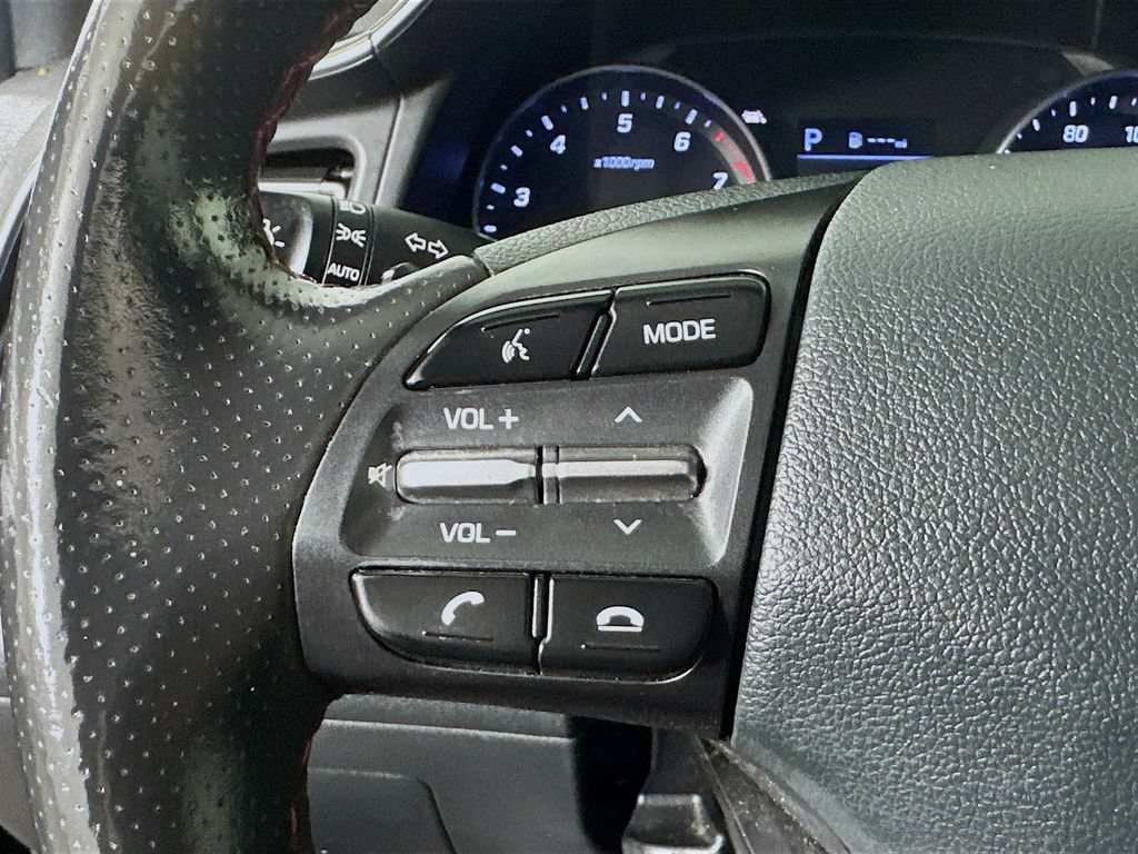 Used 2020 Hyundai Elantra Sport w/ Premium Package 02 FWD image 11