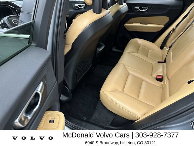 Used 2018 Volvo XC60 T6 Momentum w/ Advanced Package AWD/4WD image 23