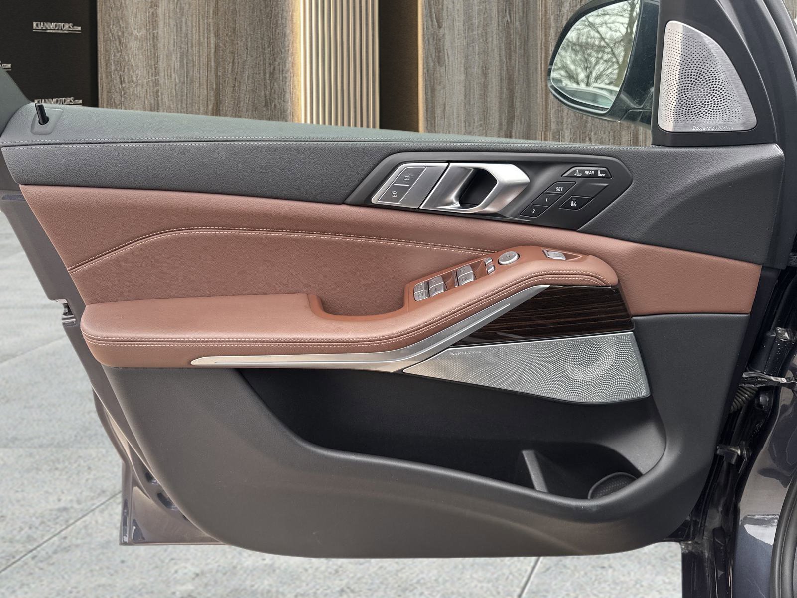 Used 2020 BMW X7 xDrive50i w/ Cold Weather Package image 22