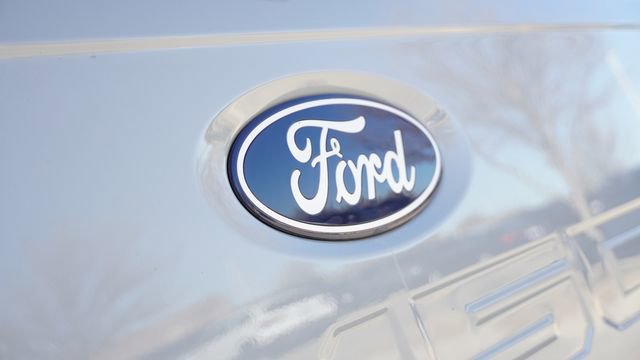 Used 2024 Ford F150 XLT w/ Mobile Office Package image 12