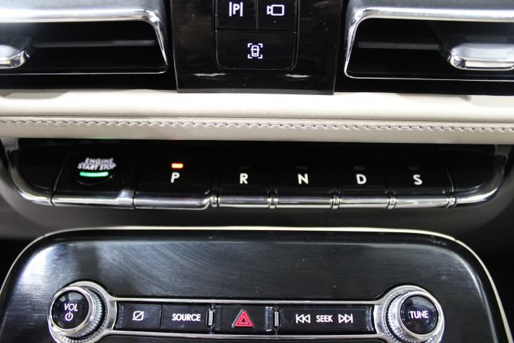 Used 2022 Lincoln Nautilus Reserve AWD/4WD image 38