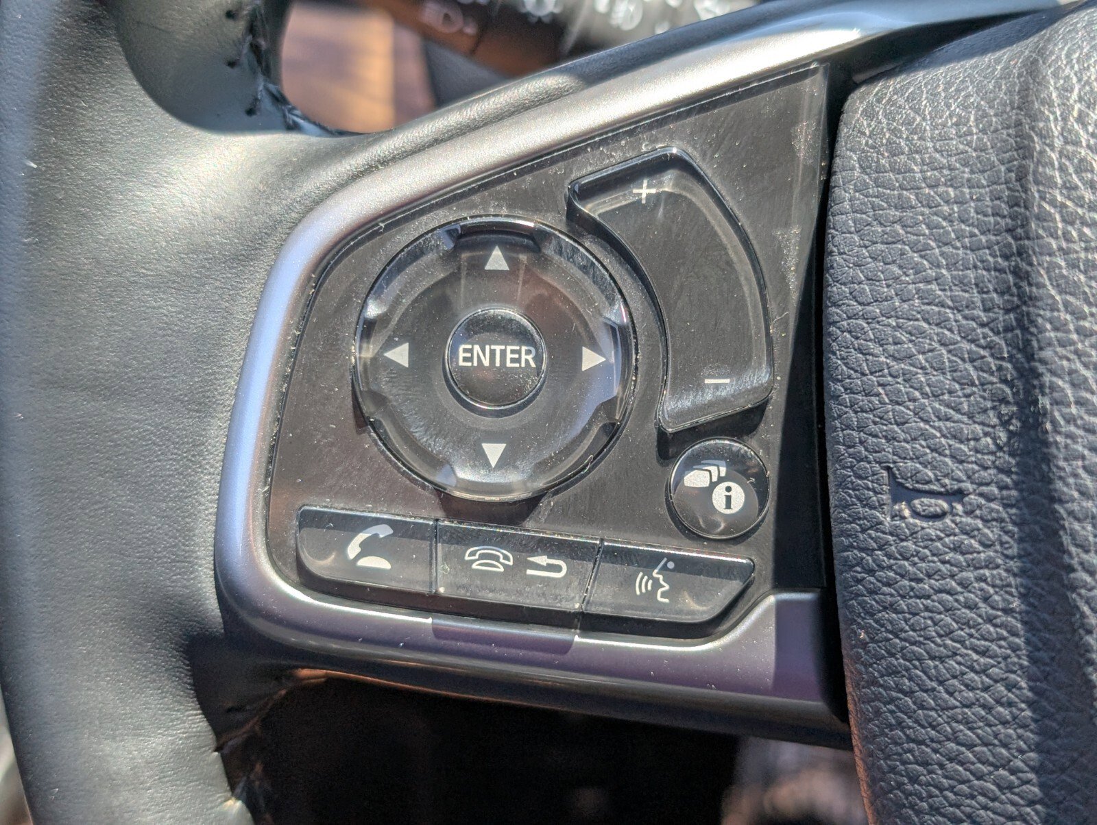 Used 2019 Honda CR-V Touring image 31