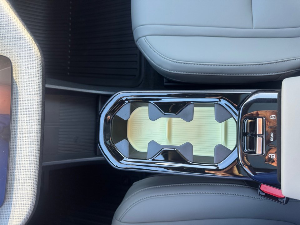 New 2026 Volvo EX30 Cross Country Ultra image 20