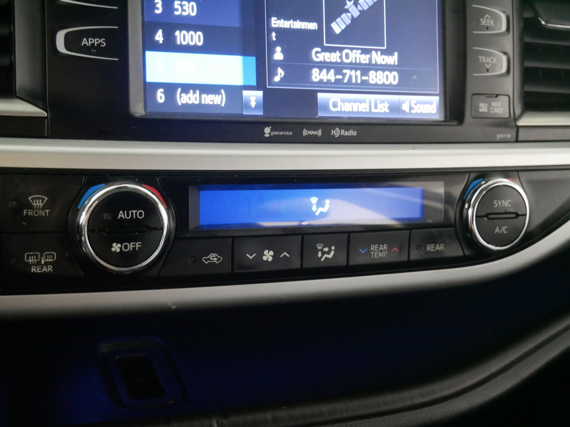 Used 2018 Toyota Highlander SE AWD/4WD image 23