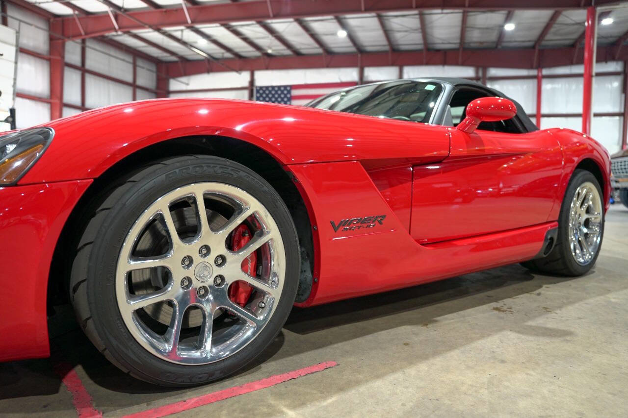 Used 2004 Dodge Viper SRT-10 RWD image 40