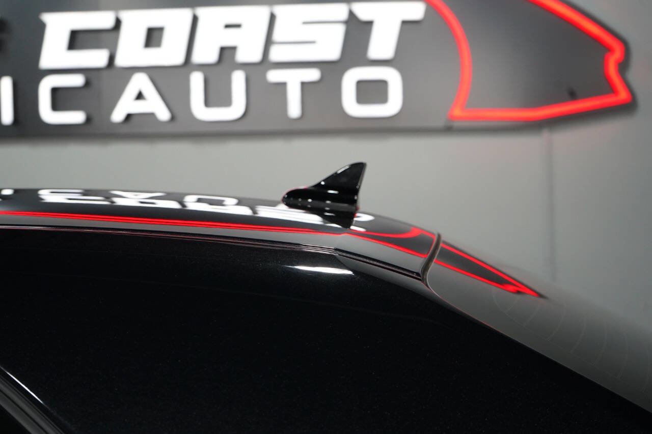 Used 2015 Dodge Challenger SRT Hellcat image 40