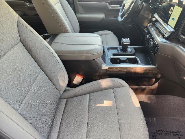 Used 2023 Chevrolet Silverado 1500 LT Trail Boss w/ Convenience Package II AWD/4WD image 19