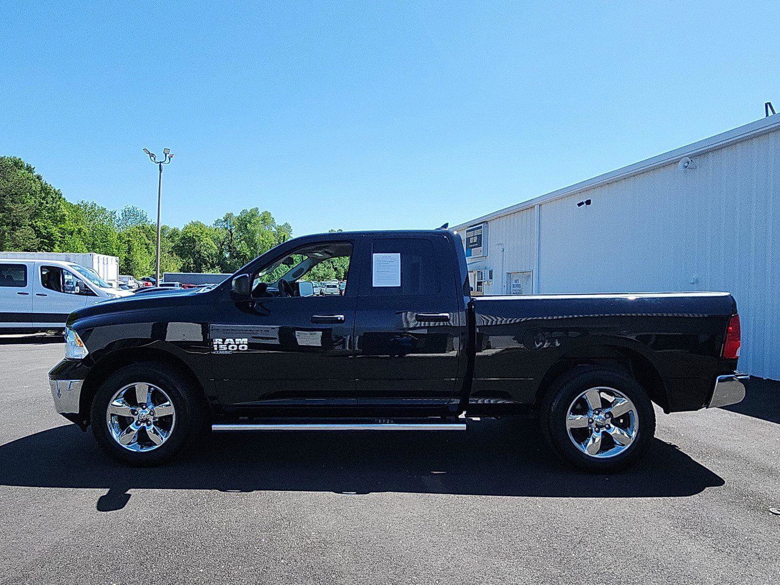 Used 2022 RAM 1500 Tradesman w/ Tradesman SXT Package RWD image 2