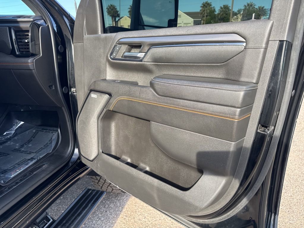 Used 2024 GMC Sierra 2500 AT4 w/ AT4 Premium Plus Package image 30