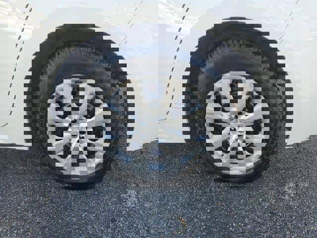 Used 2022 Toyota Corolla LE image 7