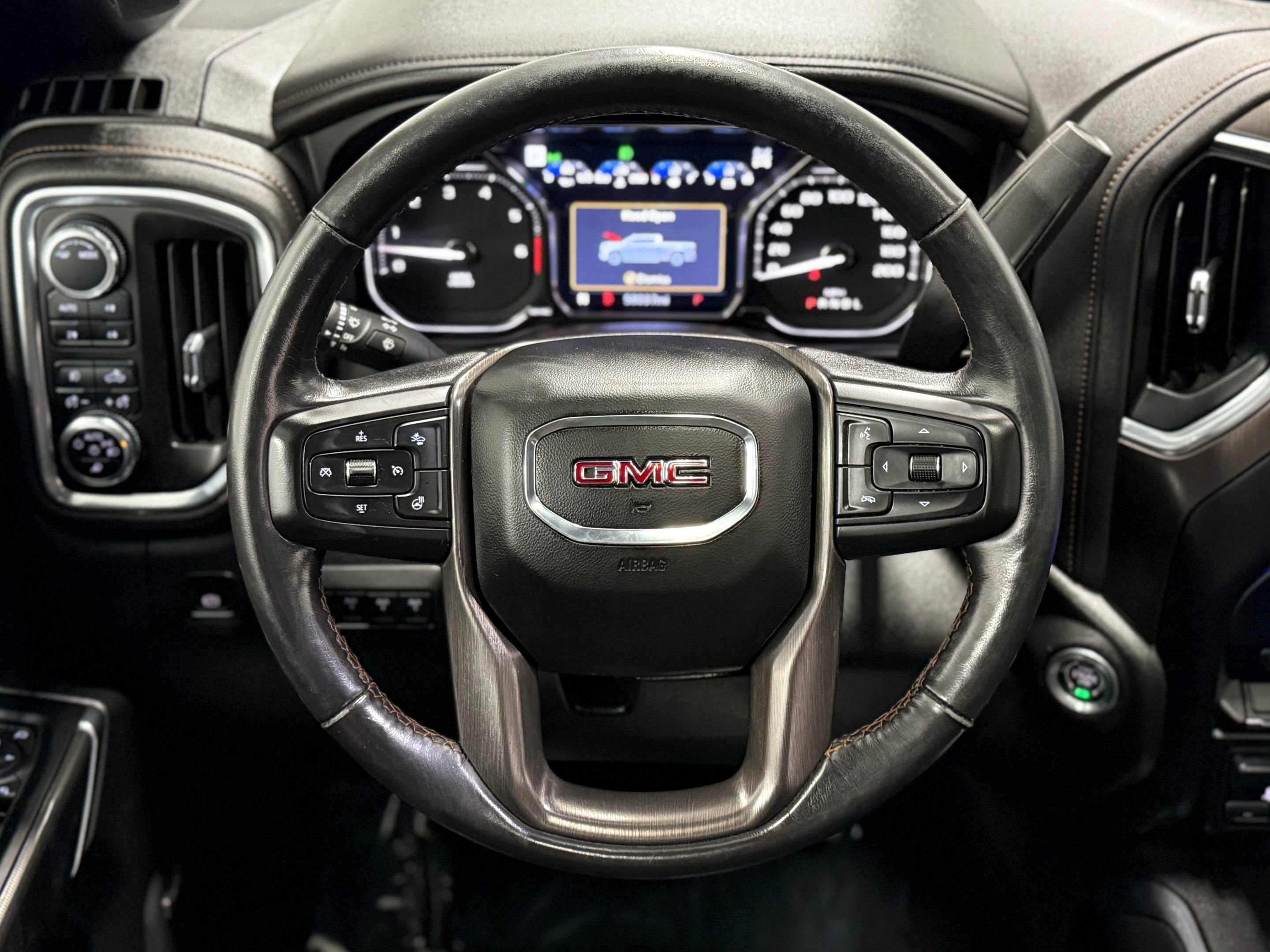 Used 2022 GMC Sierra 2500 AT4 w/ AT4 Premium Plus Package AWD/4WD image 19
