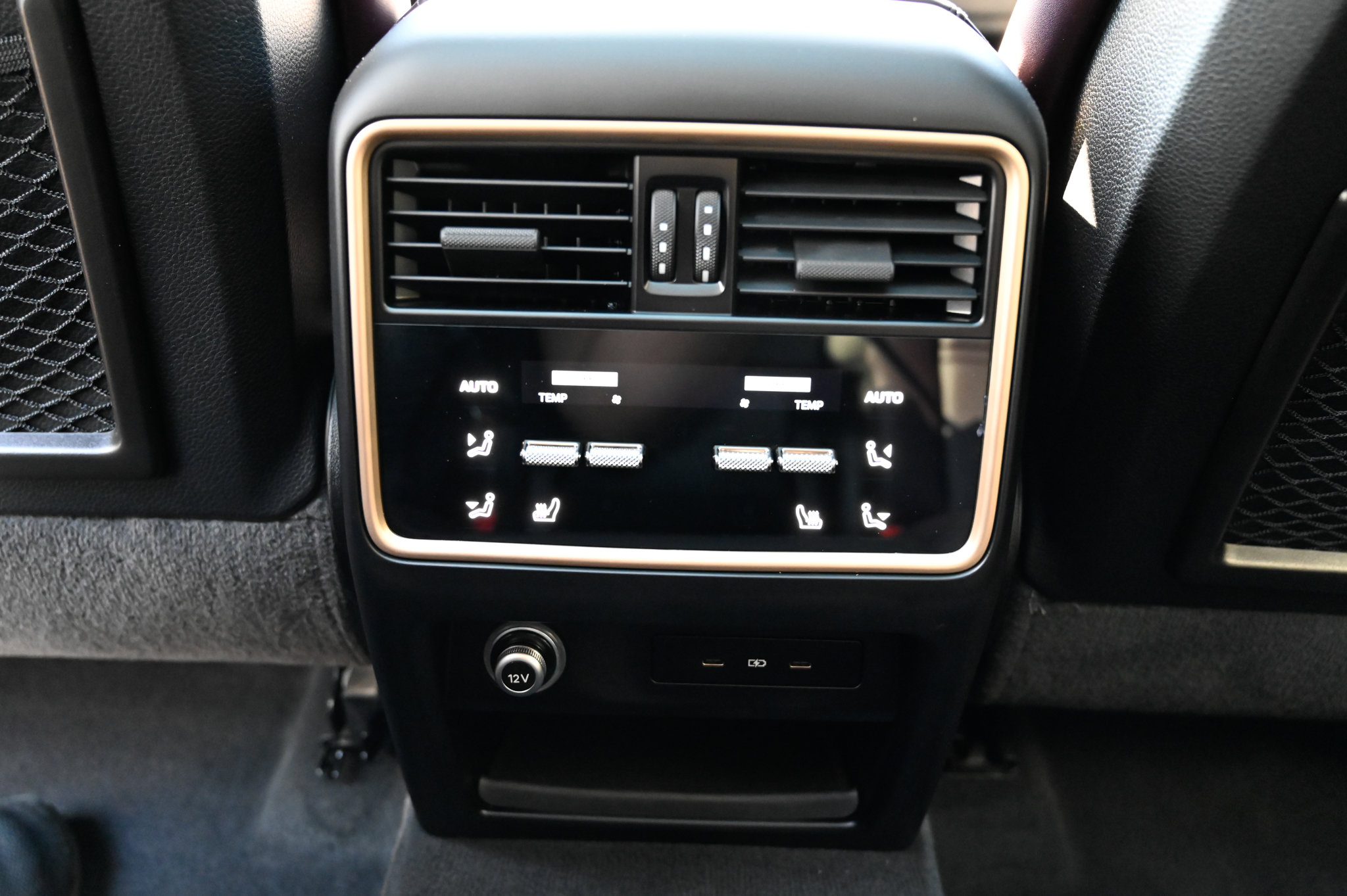 Used 2025 Porsche Cayenne S AWD/4WD image 42