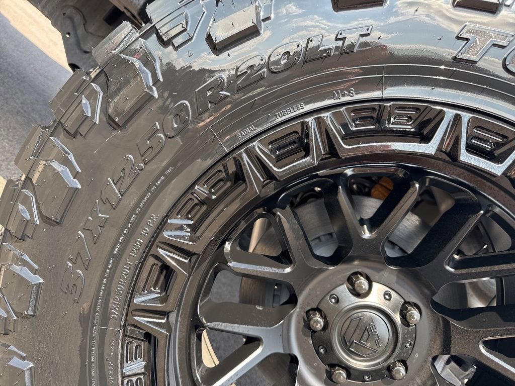 Used 2023 Jeep Gladiator Rubicon w/ Cold Weather Group image 15