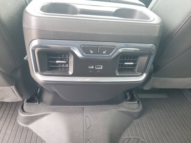 Used 2025 Chevrolet Silverado 1500 LTZ AWD/4WD image 32