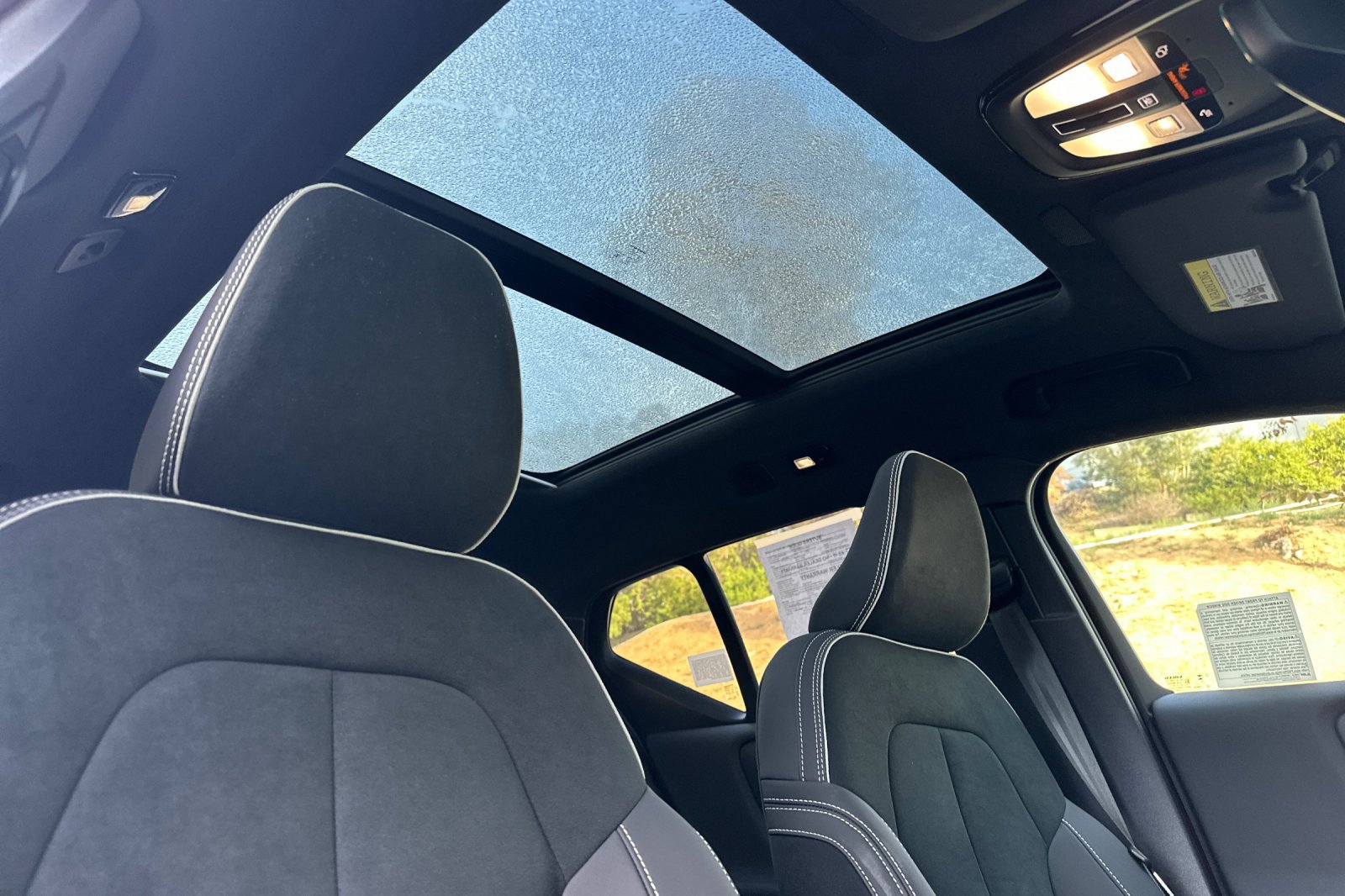 New 2025 Volvo XC40 B5 Plus image 19