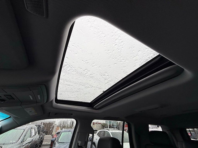 Used 2018 GMC Yukon SLT image 40