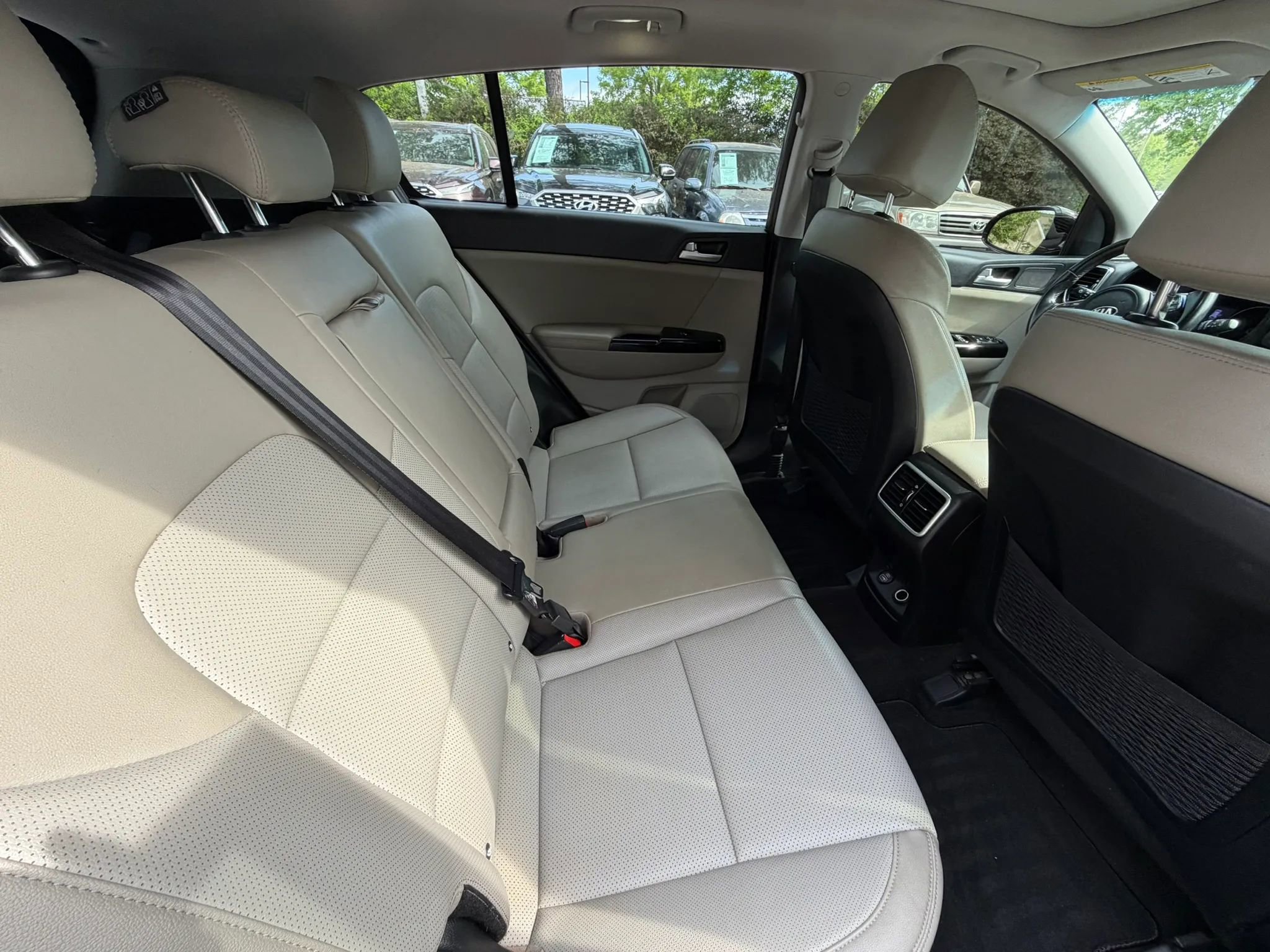 Used 2022 Kia Sportage EX image 13
