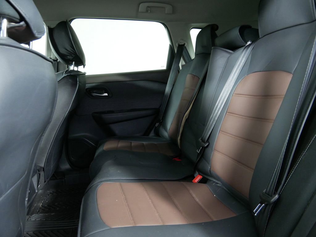 Used 2021 Nissan Rogue SV FWD image 16