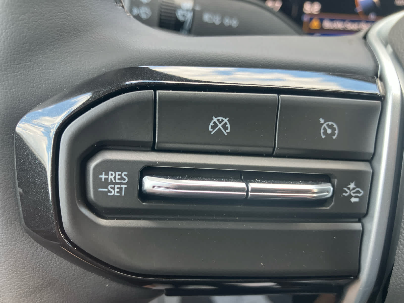 New 2026 Chevrolet Colorado LT w/ LT Convenience Package AWD/4WD image 16