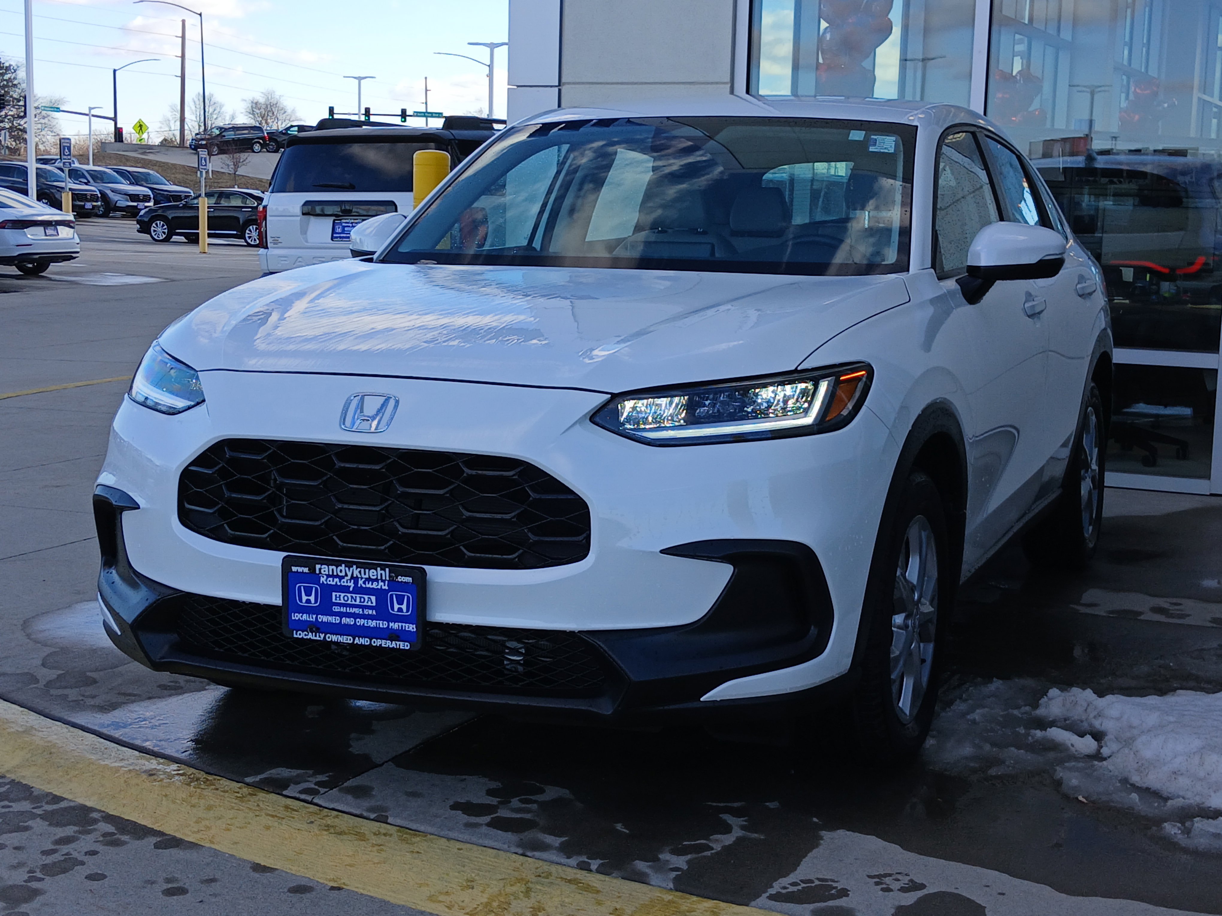 Used 2025 Honda HR-V LX image 3