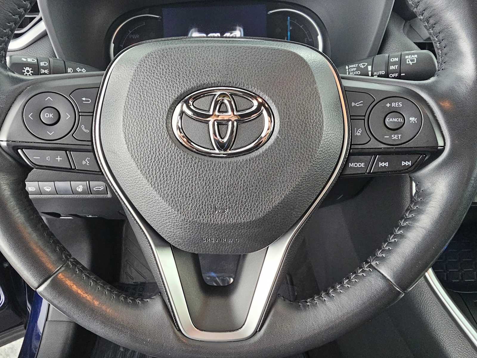 Used 2019 Toyota RAV4 XSE w/ XSE Weather Package AWD/4WD image 22