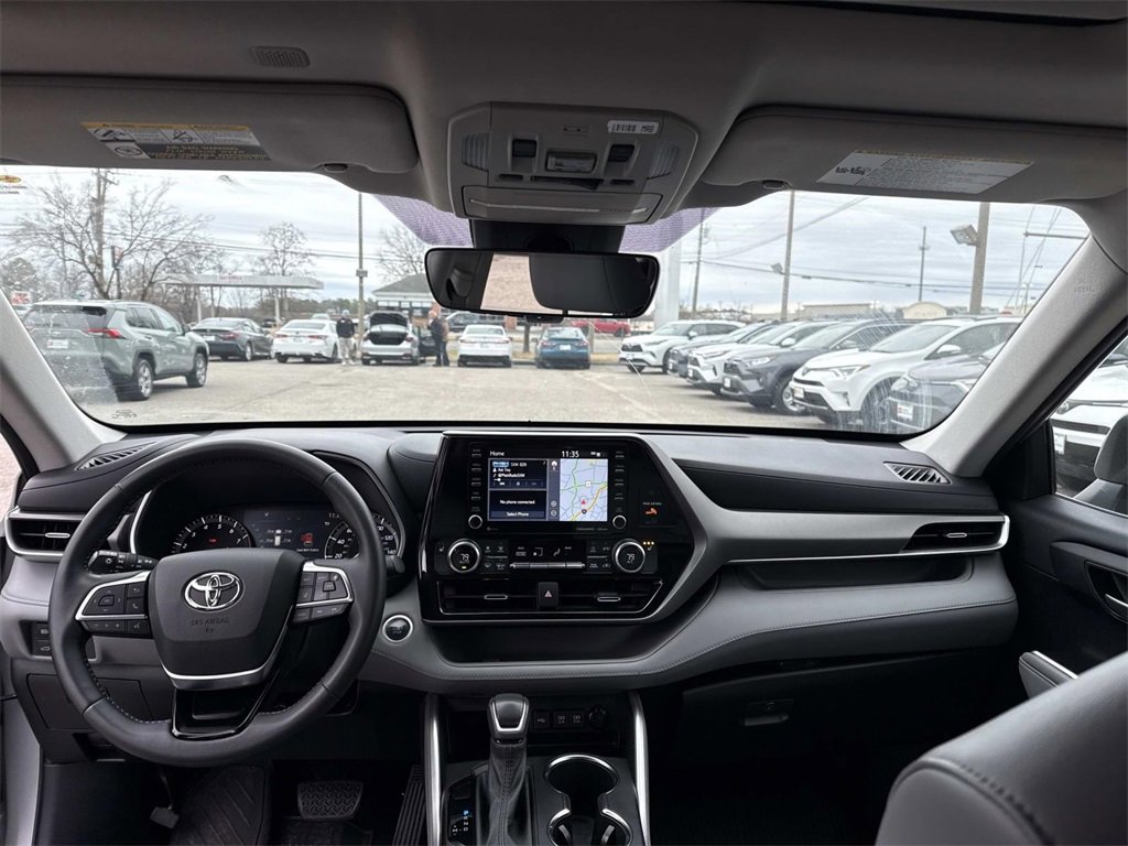 Used 2021 Toyota Highlander XLE image 15