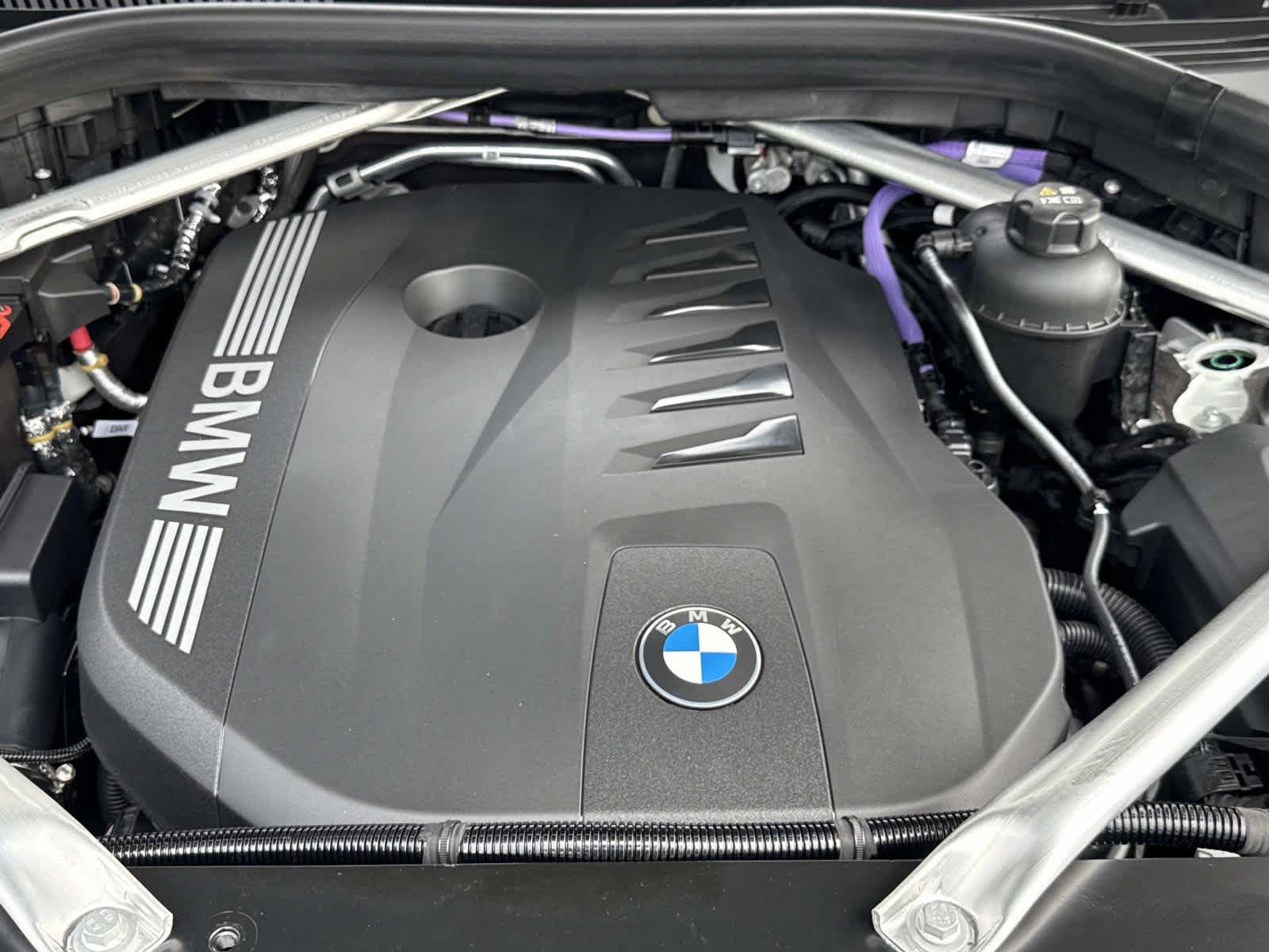 New 2027 BMW X7 xDrive40i w/ Premium Package AWD/4WD image 13