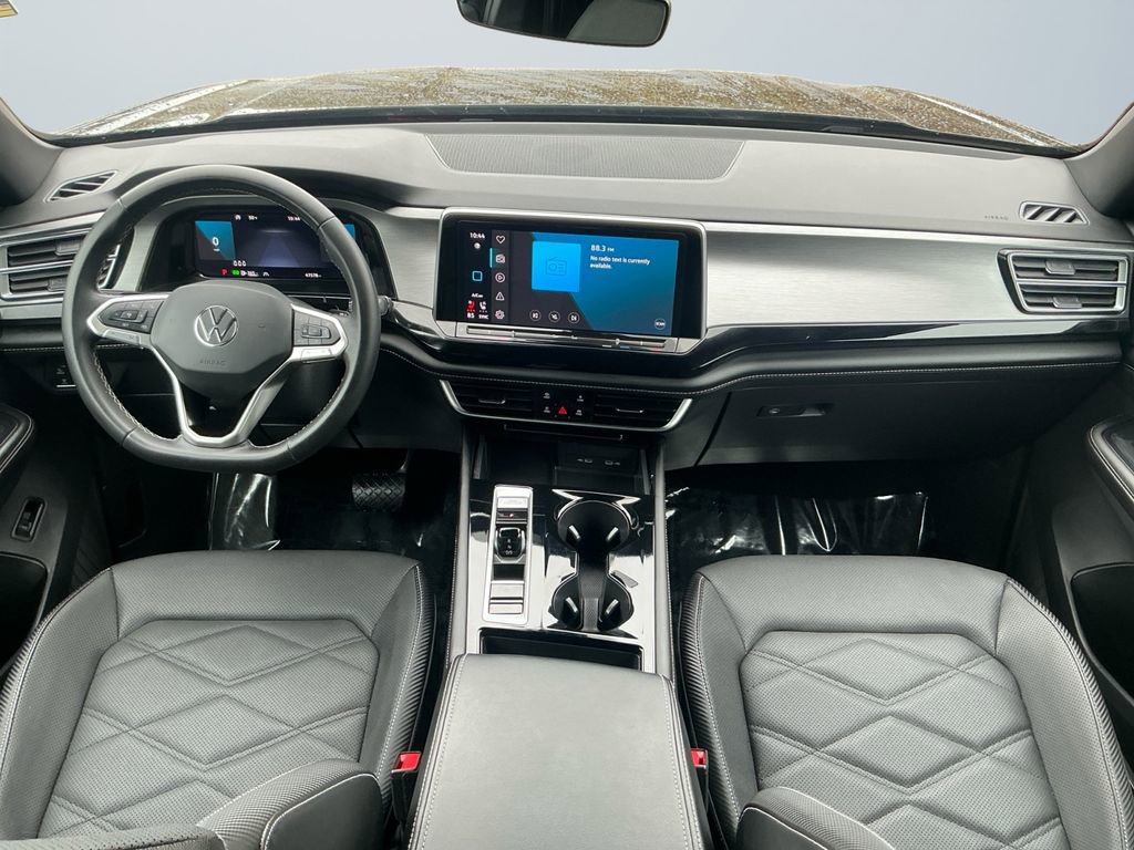 Used 2024 Volkswagen Atlas Cross Sport SE image 11