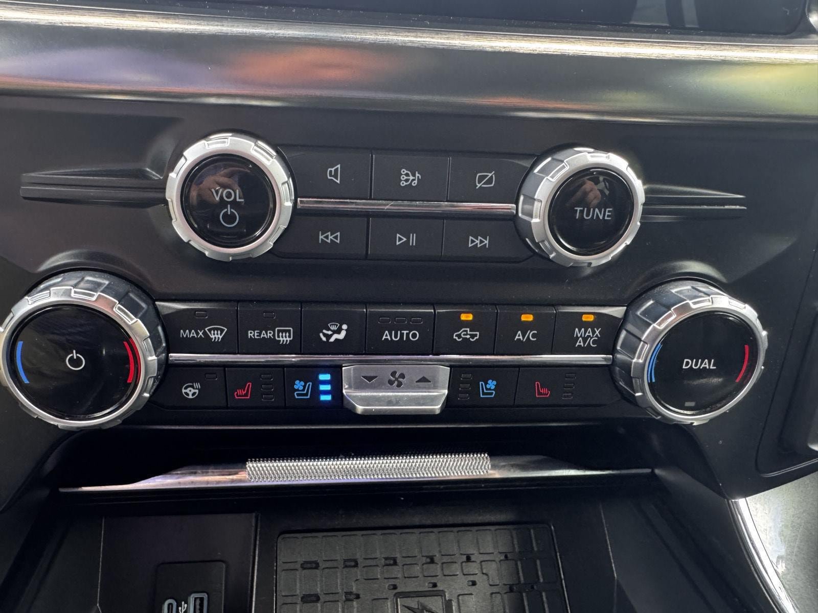 Used 2023 Ford F150 Lariat w/ Equipment Group 502A High AWD/4WD image 36