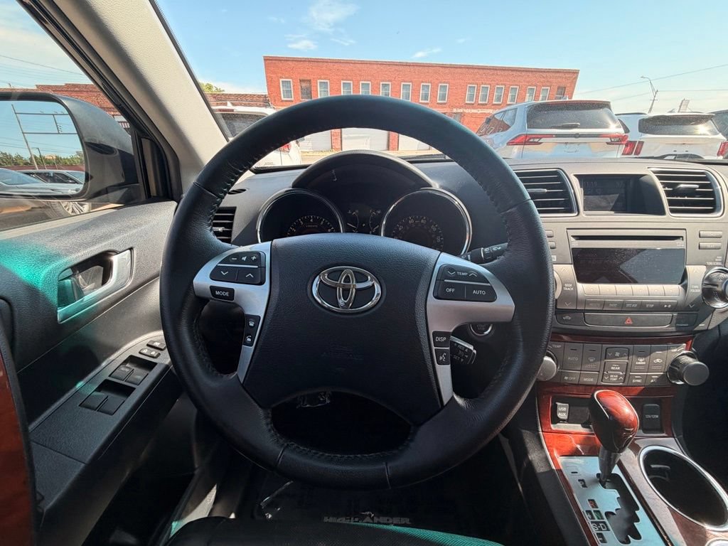 Used 2012 Toyota Highlander Limited FWD image 21