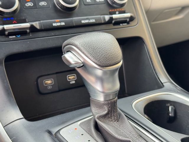 Used 2024 Kia Carnival LX FWD image 24