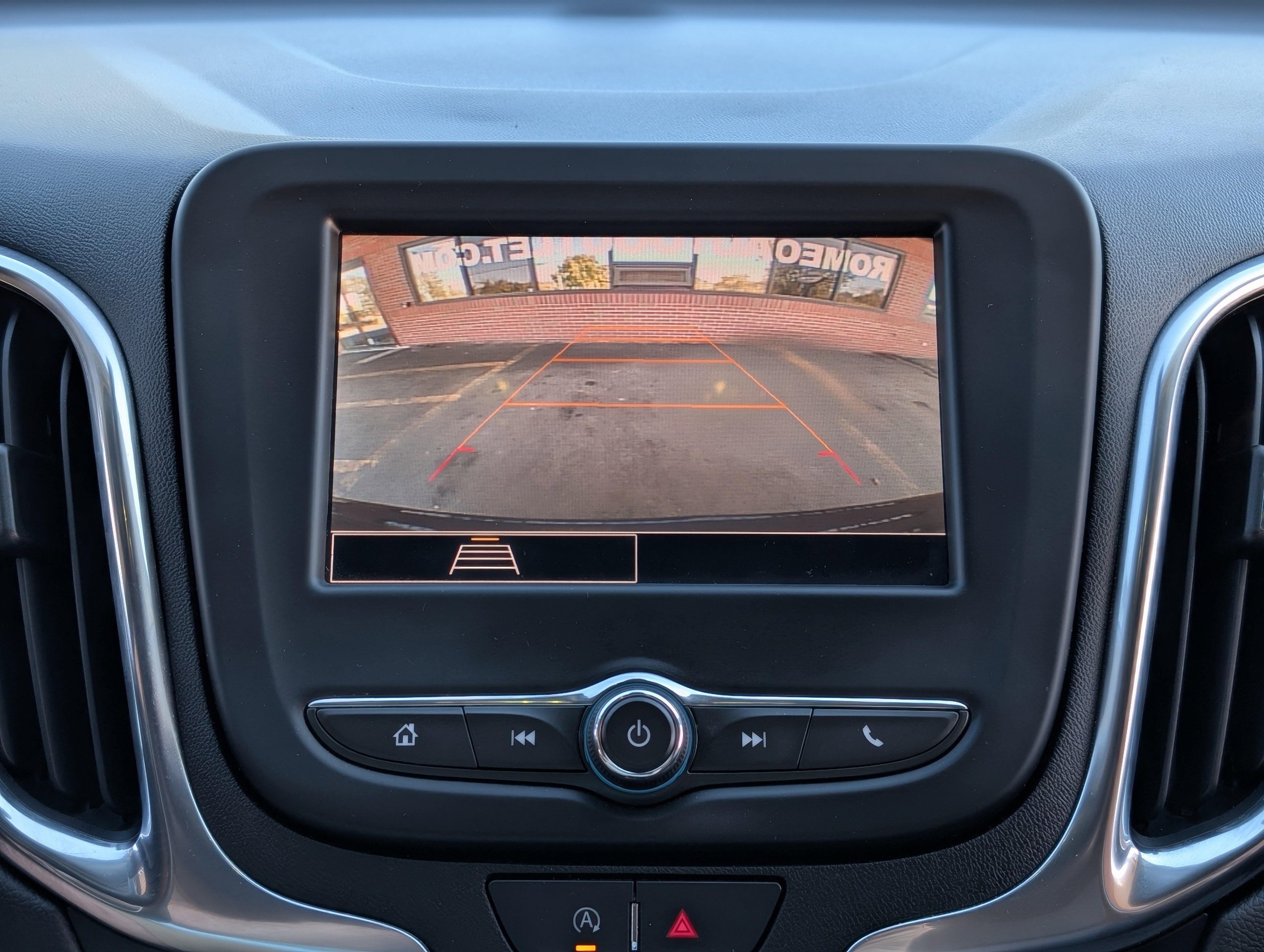 Used 2022 Chevrolet Equinox LT w/ LPO, Floor Liner Package image 3