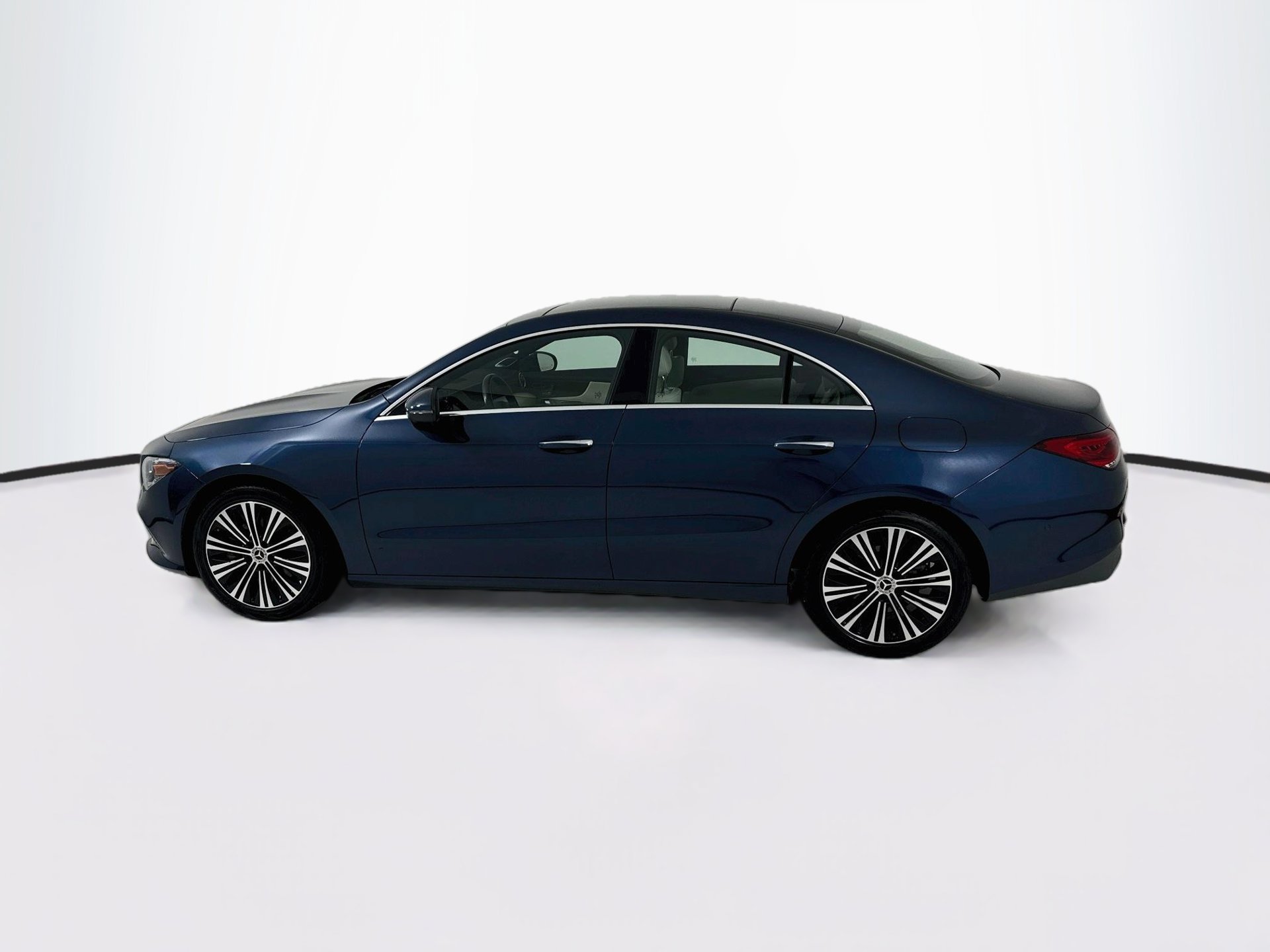Used 2023 Mercedes-Benz CLA 250 image 5