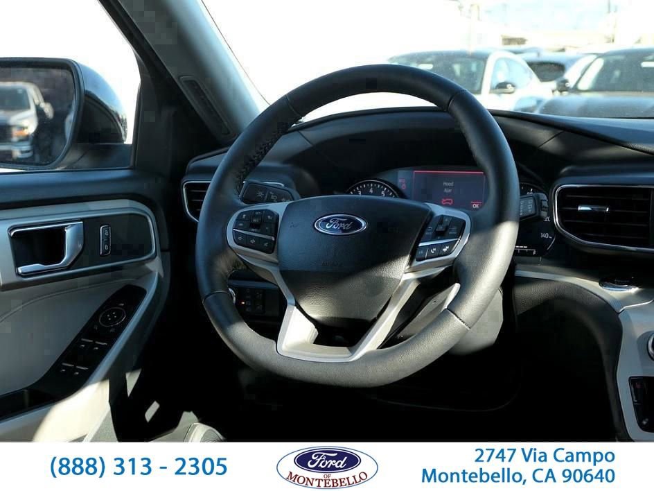 Used 2024 Ford Explorer XLT w/ Equipment Group 202A image 38